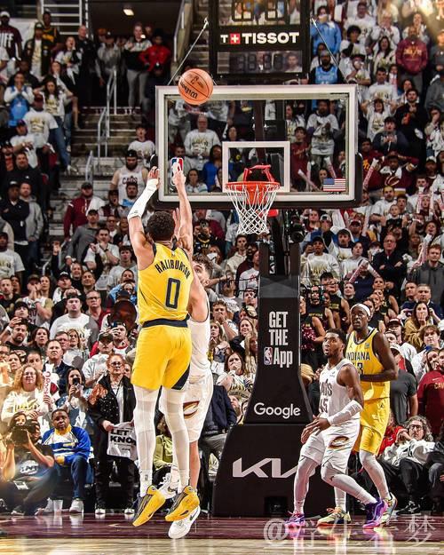 哈利伯顿关键一击引领NBA本周精彩瞬间